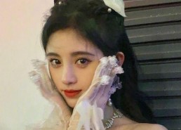 娱乐圈吃瓜鞠婧祎,娱乐圈的瓜田，她如何成为焦点？